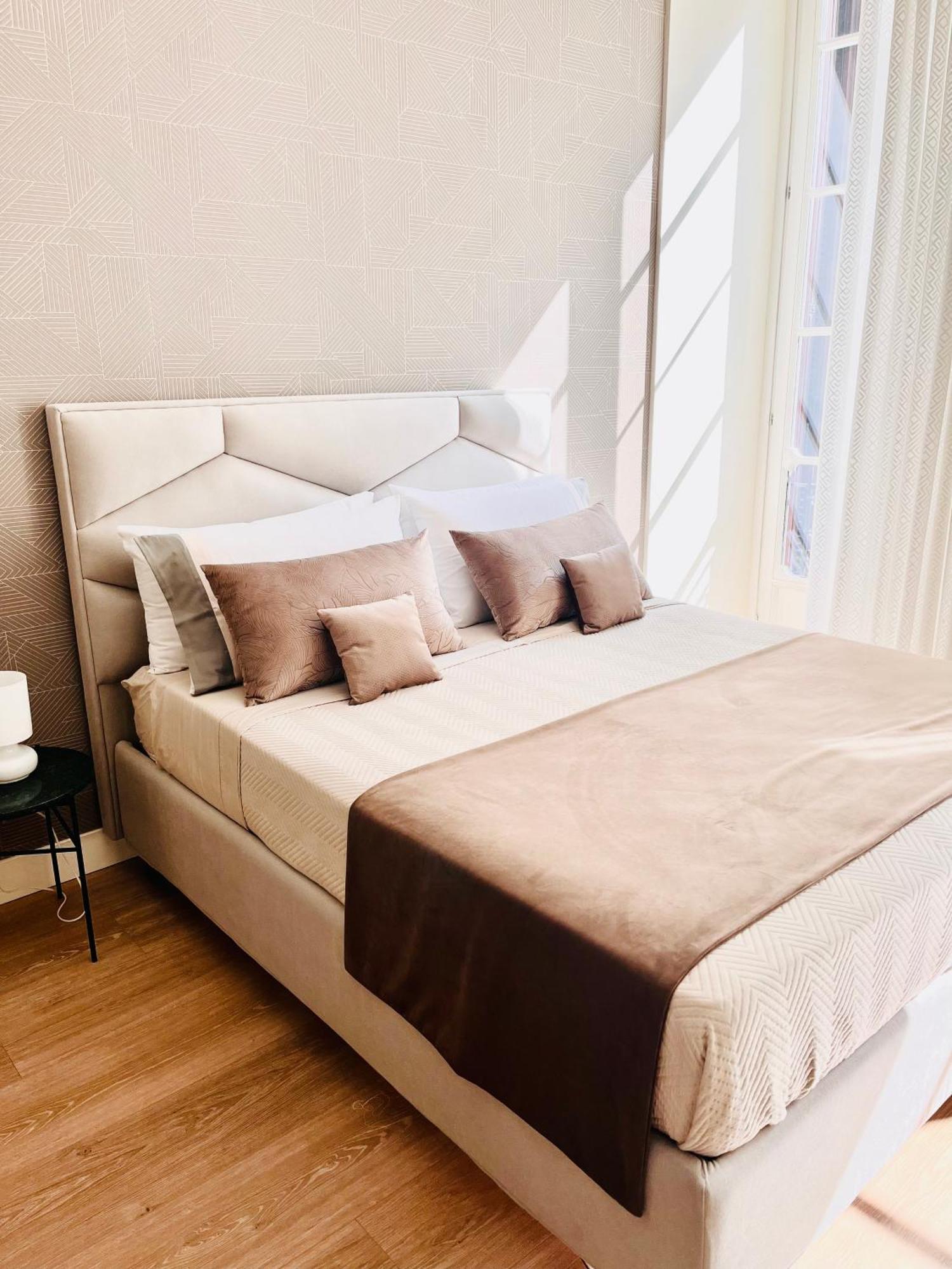 Piazza Amore Napoli Luxury Apartment Nel Cuore Di Napoli Buitenkant foto